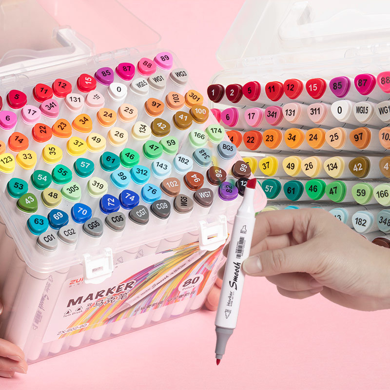 Copic Marker Classic - プロ仕様のアクリル絵の具マーカー。36色のカラーバリエーションで、細いペン先と筆ペン先の2種類のペン先が付いており、石や木材、カリグラフィーなど、さまざまな用途に適しています。