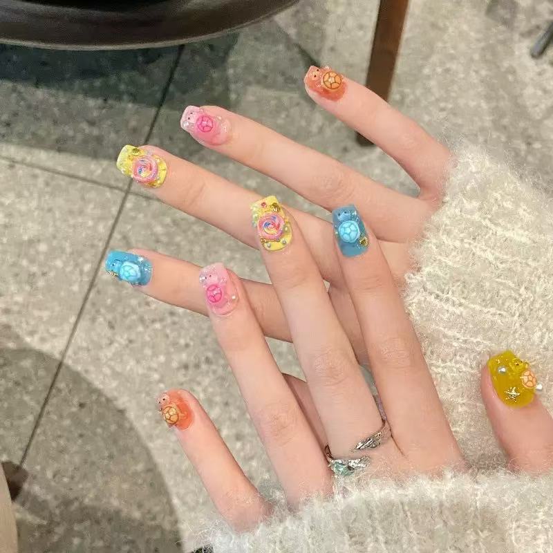 100個のミニカラフルタートルレジンチャーム、フラットバック - Crafting Resin のレビューと価格