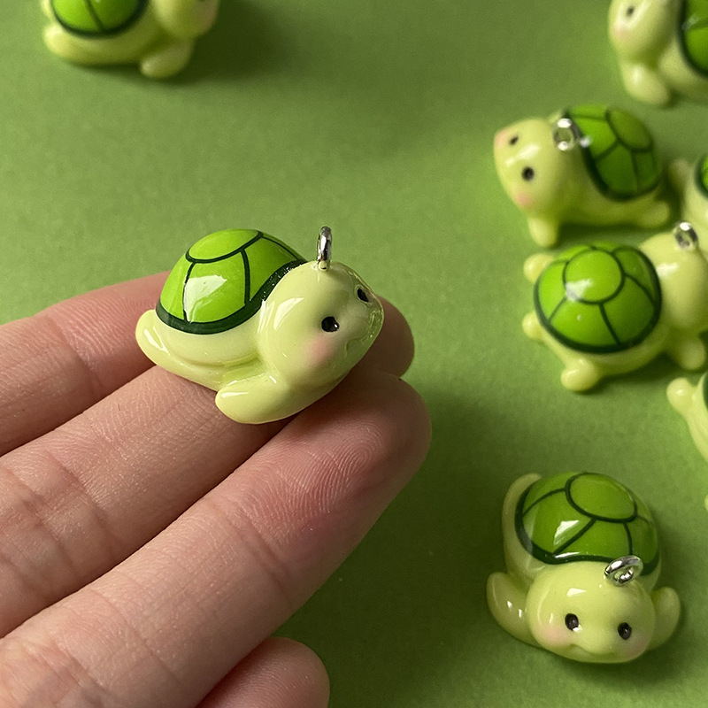 10 個面白いグリーンタートル樹脂チャーム動物ペンダント D - Resin Craft Projects のレビューと価格